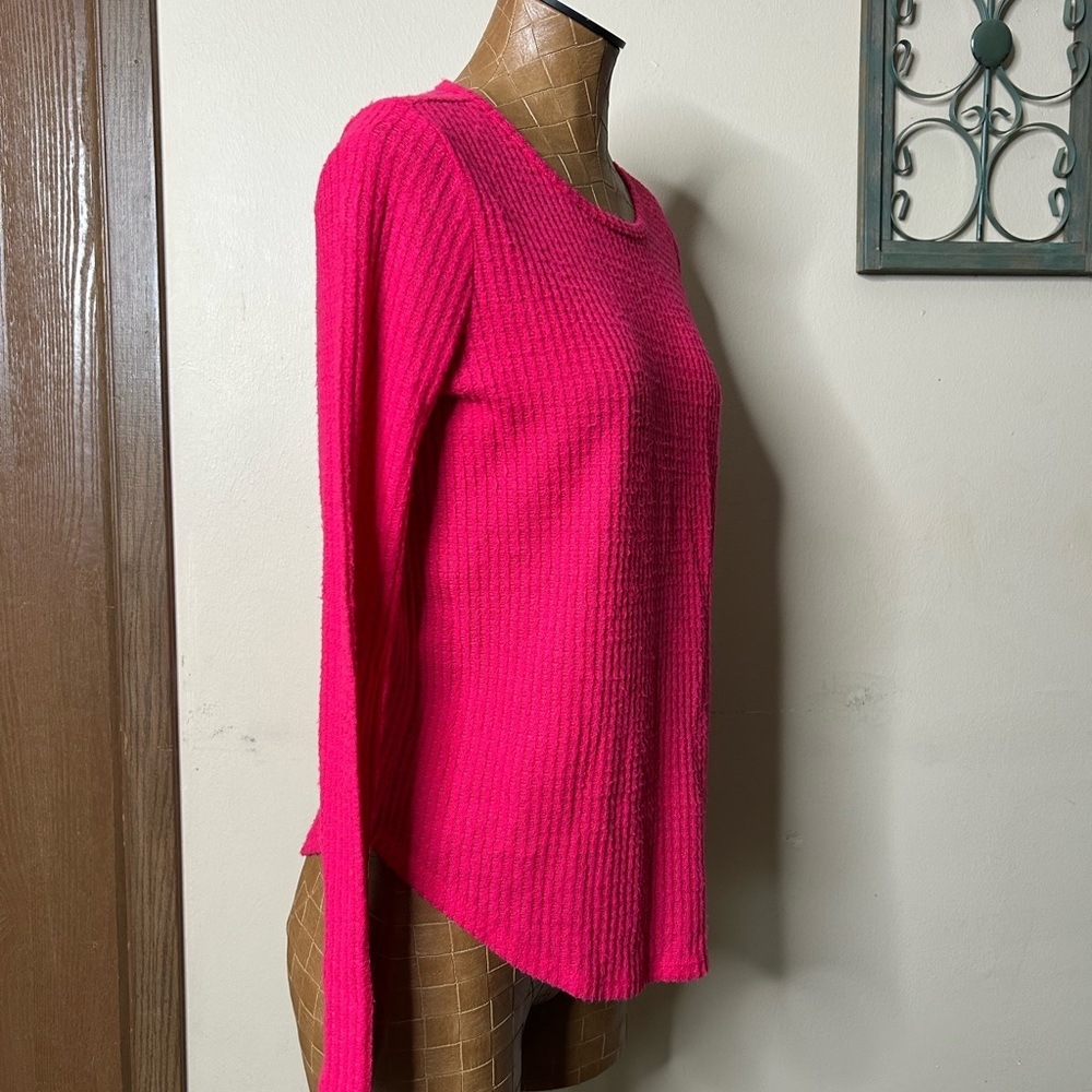 SO brand Juniors cozy top small hot pink‎